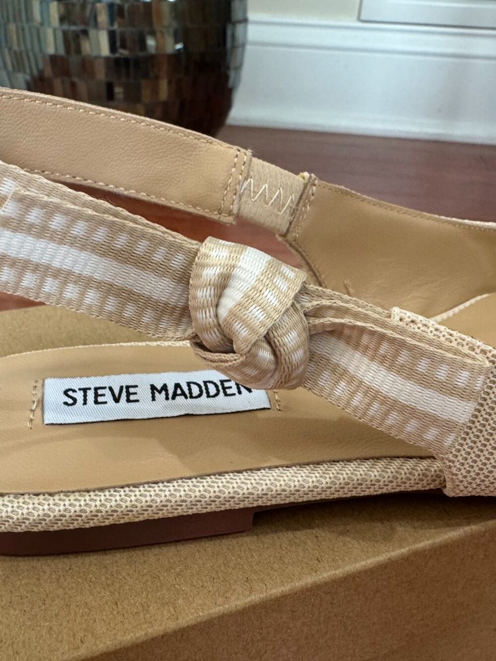 STEVE MADDEN Olsen Slingback Pointed Toe Flats - Picture 6 of 6